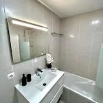 Lido View 1 Apartment